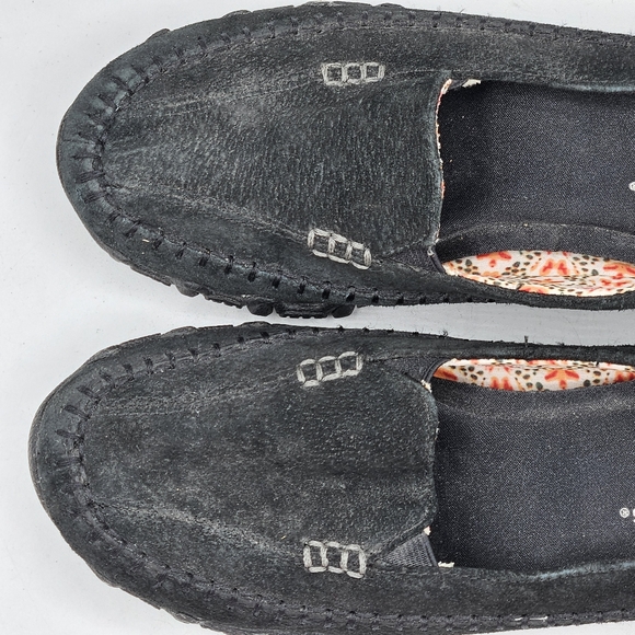 Sketchers leather slipon shoes size 7 - Picture 12 of 16